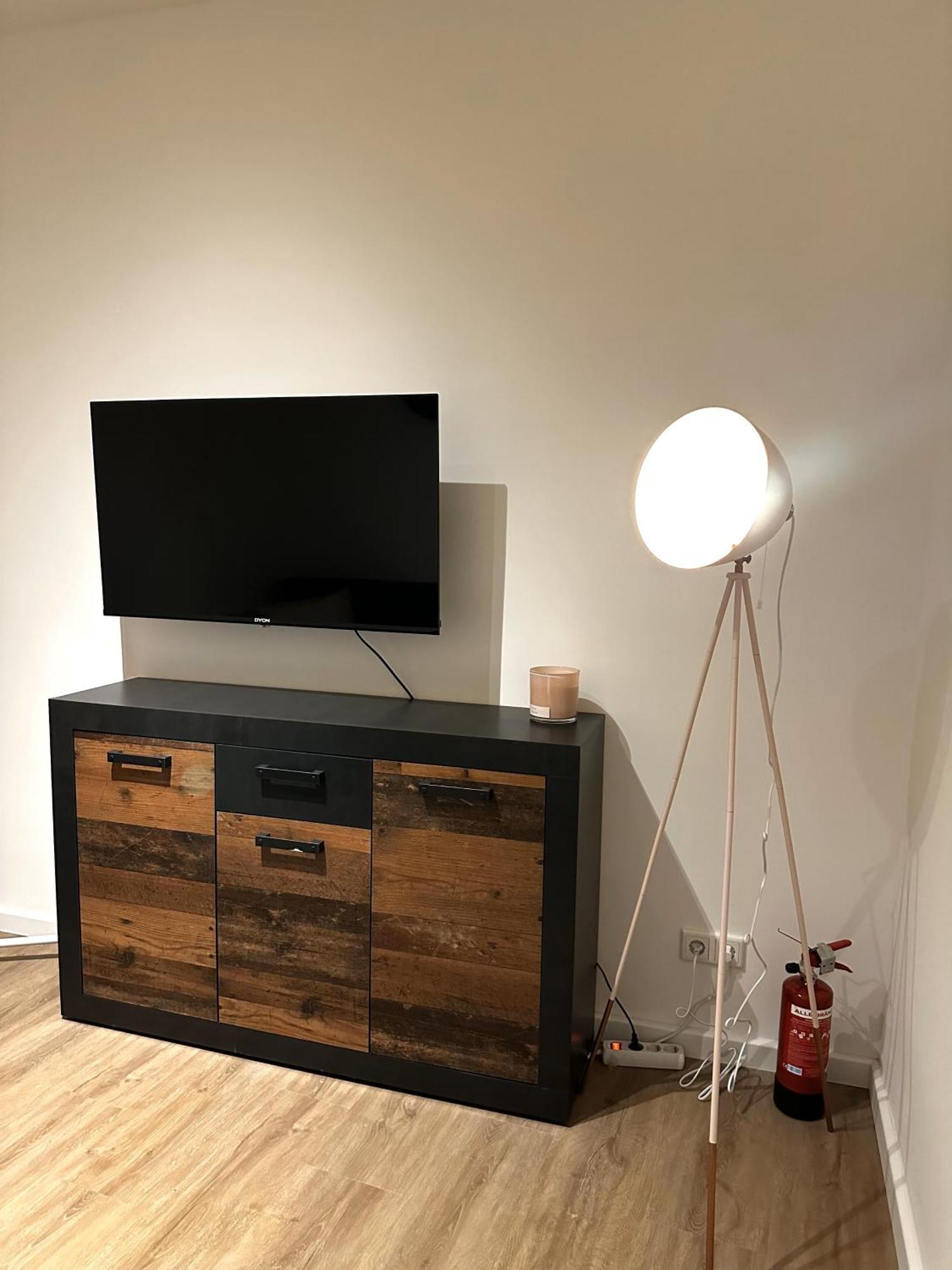 Rtr Essen - Fuer Bis Zu 8 Personen - Voll Ausgestattet - Zentral Limbecker Platz - Messe - Uniklinikum - Smart Tv - Modern 아파트 외부 사진