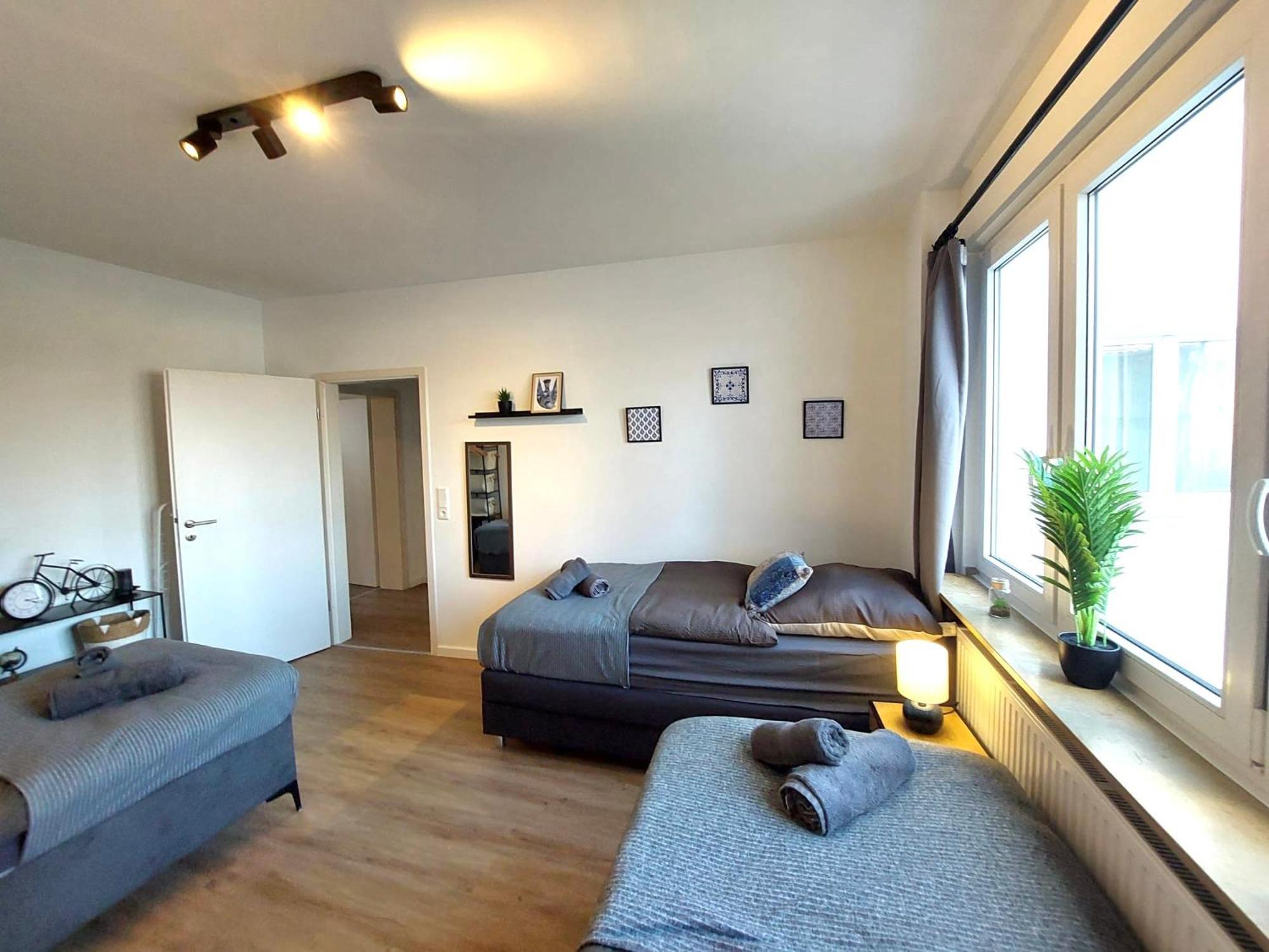 Rtr Essen - Fuer Bis Zu 8 Personen - Voll Ausgestattet - Zentral Limbecker Platz - Messe - Uniklinikum - Smart Tv - Modern 아파트 외부 사진