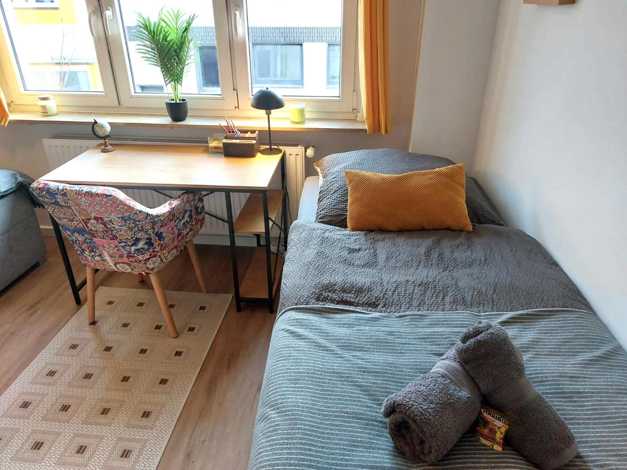 Rtr Essen - Fuer Bis Zu 8 Personen - Voll Ausgestattet - Zentral Limbecker Platz - Messe - Uniklinikum - Smart Tv - Modern 아파트 외부 사진